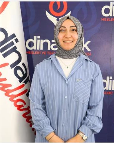Ayşe Güler, Coğrafya Öğretmeni