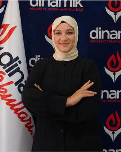 Esra Yavuz, Din Kültürü ve Ahlak Bilgisi Öğretmeni