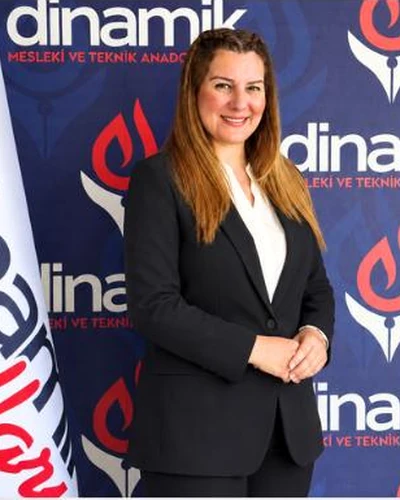 Nazmiye Aksu, Tarih Öğretmeni