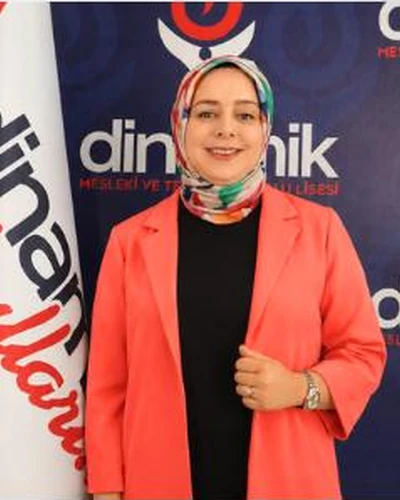Rukiye Gülcan, Matematik Öğretmeni
